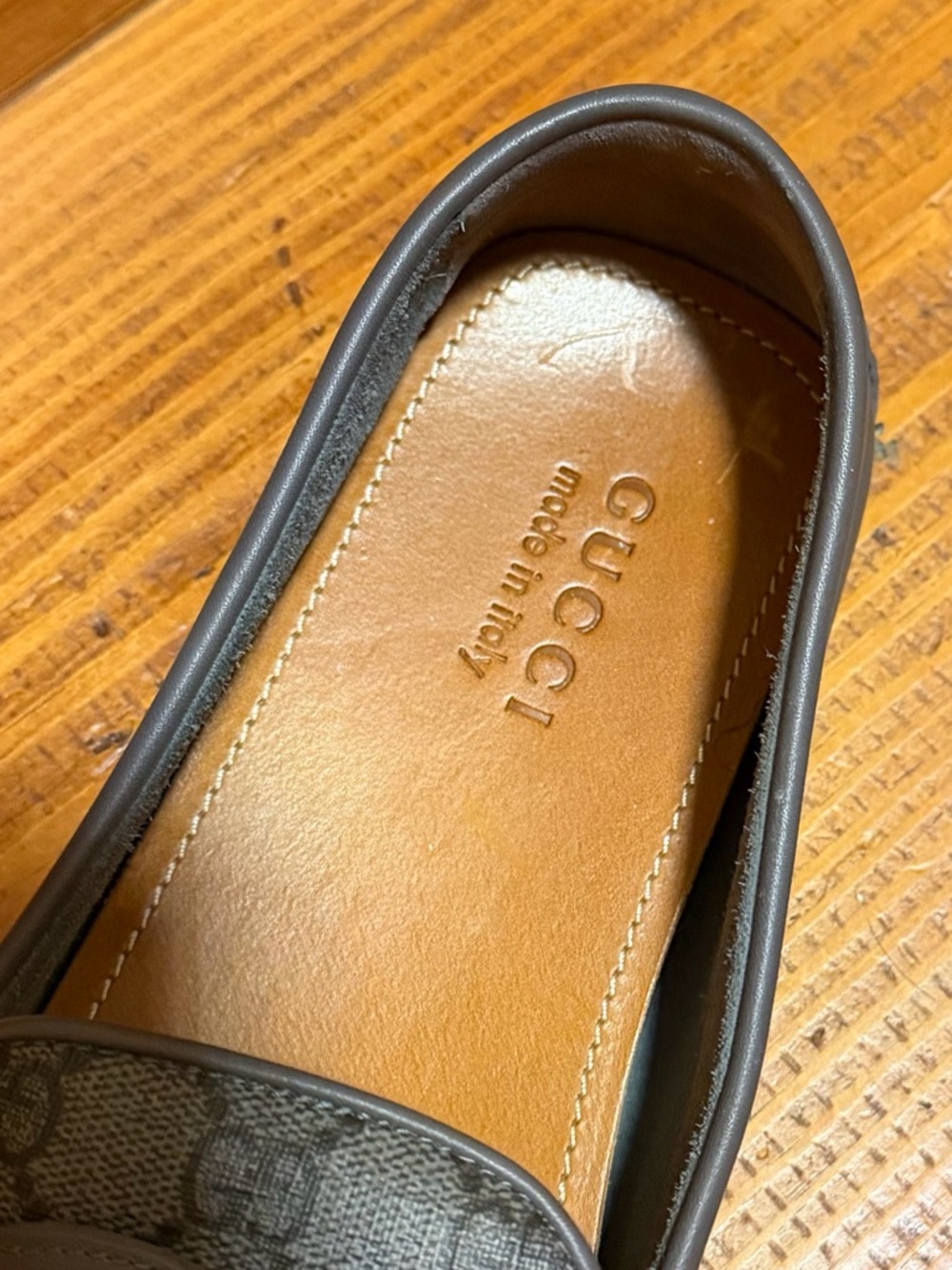 Gucci Men's Gray GG Monogram Leather Driving Loafers - Picture 7 of 7